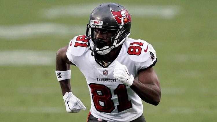 Les Tampa Bay Buccaneers ont battu les Carolina Panthers pour regagner le match